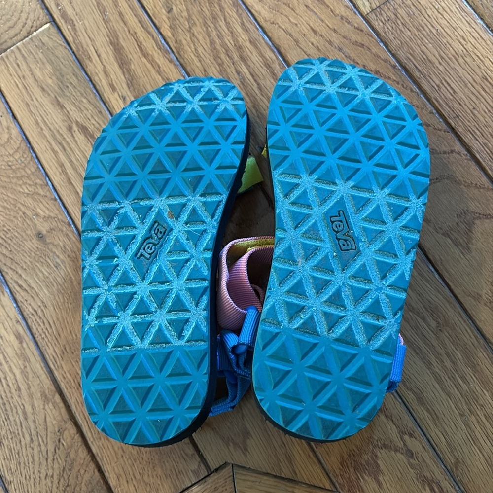 Kids Multi-Color Outdoor Strap Sandals - Picture 4 of 6